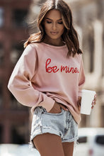 Load image into Gallery viewer, Xoxo Glitter Letter Print Graphic Sweatshirt