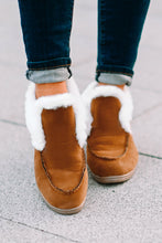 Load image into Gallery viewer, Casual Plush Fur Suede Ankle Boots
